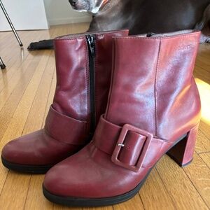 Wonders cute red boots